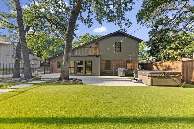 1425 Tiffany Forest Lane, Grapevine, TX 76051