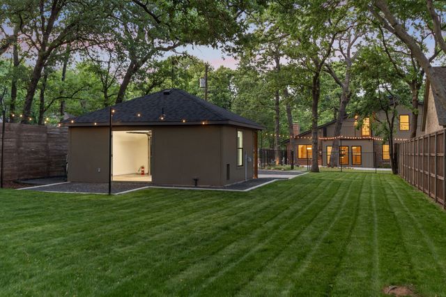 1425 Tiffany Forest Lane, Grapevine, TX 76051