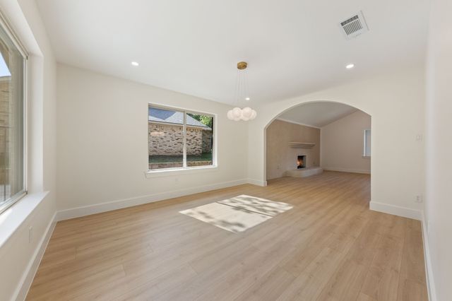 1425 Tiffany Forest Lane, Grapevine, TX 76051