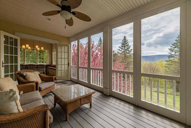 527 Sleighbell Lane, Manchester, VT 05255