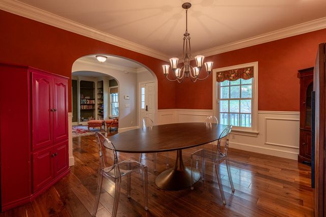 527 Sleighbell Lane, Manchester, VT 05255