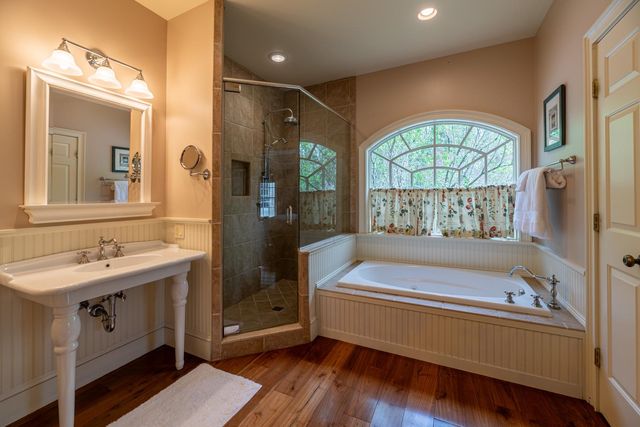 527 Sleighbell Lane, Manchester, VT 05255