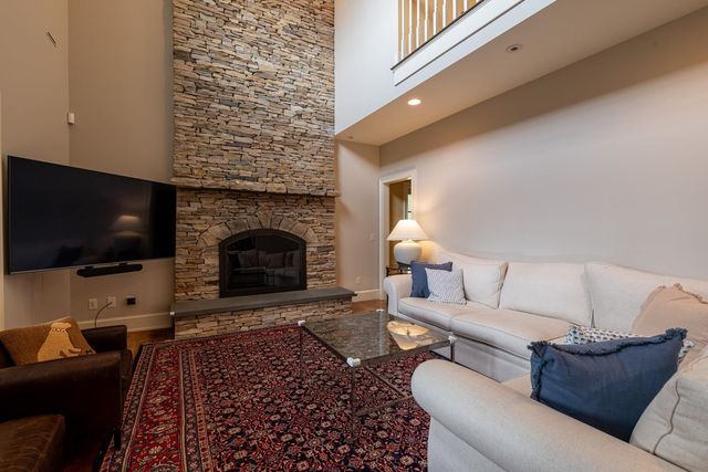 527 Sleighbell Lane, Manchester, VT 05255