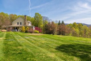 527 Sleighbell Lane, Manchester, VT 05255