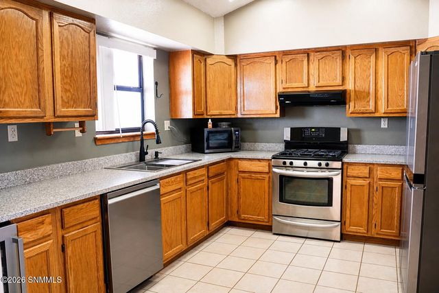 5011 Calle Del Ranchero, Las Cruces, NM 88011