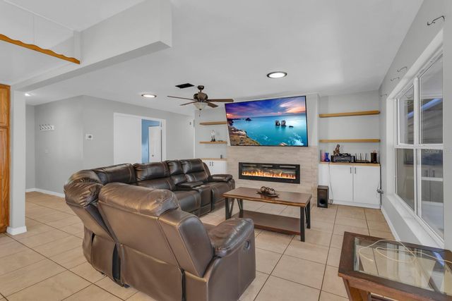 11253 CARRIAGE COURT, Orlando, FL 32837