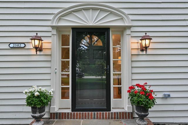 2502 W Norway DRIVE, Mequon, WI 53092