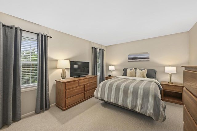 2502 W Norway DRIVE, Mequon, WI 53092