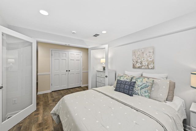 2502 W Norway DRIVE, Mequon, WI 53092