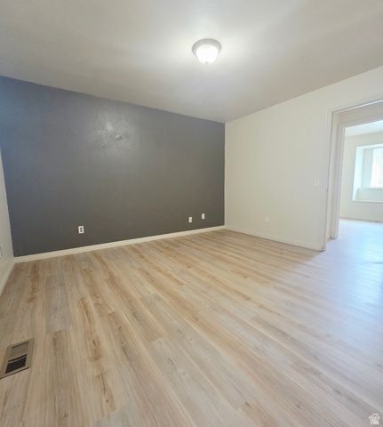 332 E FENTON AVE, South Salt Lake, UT 84115