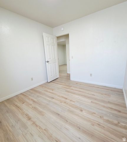 332 E FENTON AVE, South Salt Lake, UT 84115