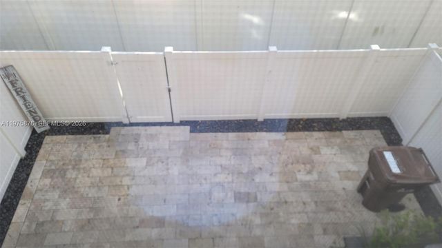 10219 W 32nd Ln, Hialeah, FL 33018