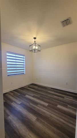 10219 W 32nd Ln, Hialeah, FL 33018