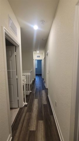 10219 W 32nd Ln, Hialeah, FL 33018