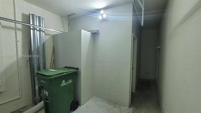 10219 W 32nd Ln, Hialeah, FL 33018