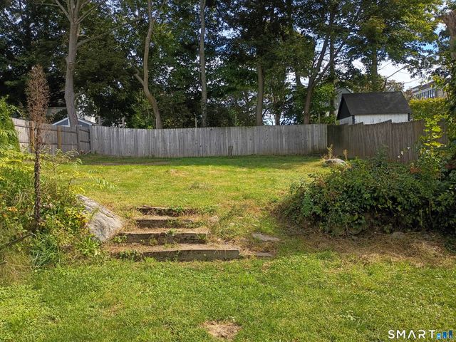 64 Peck Street, Norwich, CT 06360