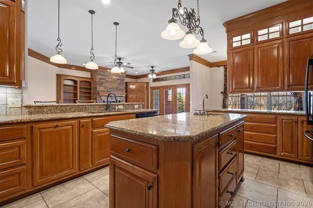 3102 Stone Creek Drive, Ardmore, OK 73401