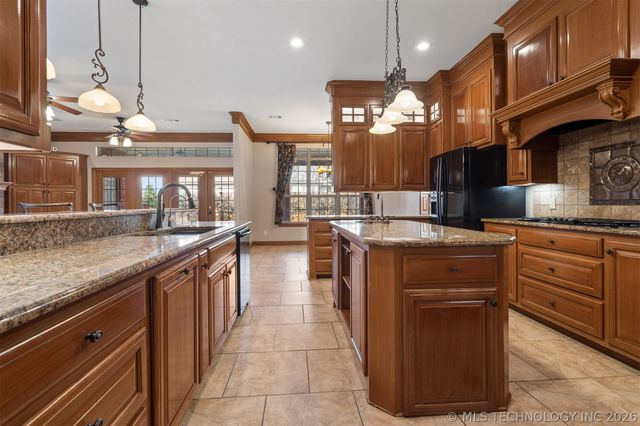 3102 Stone Creek Drive, Ardmore, OK 73401