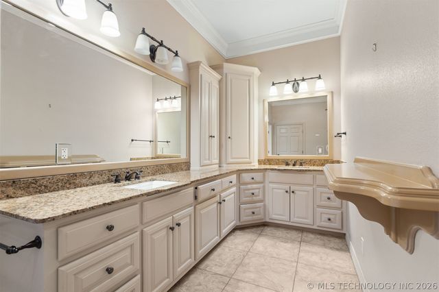 3102 Stone Creek Drive, Ardmore, OK 73401
