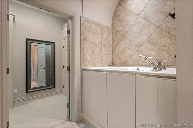 3102 Stone Creek Drive, Ardmore, OK 73401