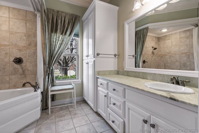 3102 Stone Creek Drive, Ardmore, OK 73401