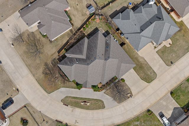 3102 Stone Creek Drive, Ardmore, OK 73401