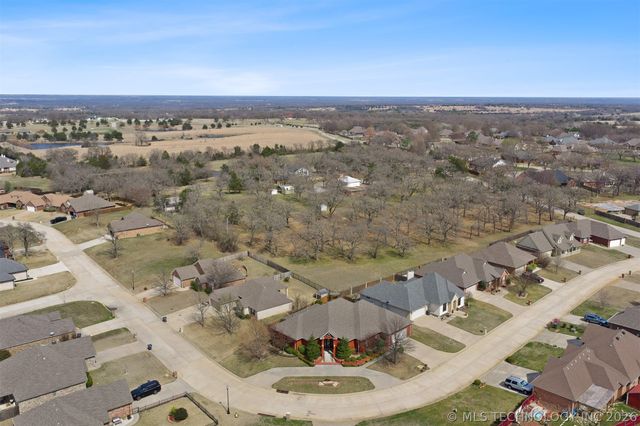 3102 Stone Creek Drive, Ardmore, OK 73401