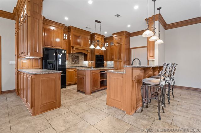 3102 Stone Creek Drive, Ardmore, OK 73401