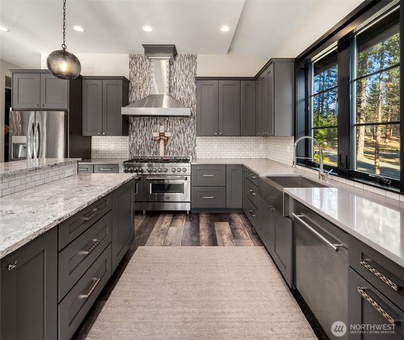 351 Steam Gin Loop, Cle Elum, WA 98922