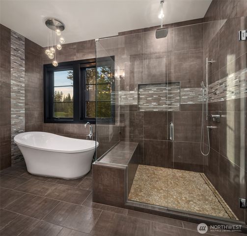 351 Steam Gin Loop, Cle Elum, WA 98922