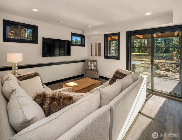 351 Steam Gin Loop, Cle Elum, WA 98922