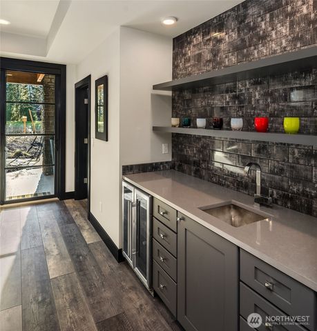 351 Steam Gin Loop, Cle Elum, WA 98922