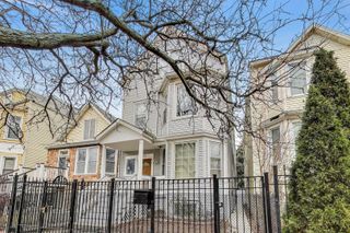 3634 W Dickens Avenue, Chicago, IL 60647