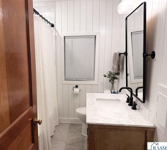 1204 N 4th Street, Mankato, MN 56001