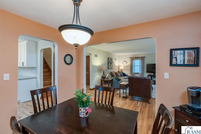 1204 N 4th Street, Mankato, MN 56001