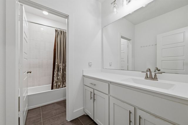 117 Paxton Circle, Arlington, TX 76013
