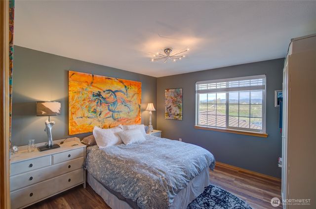 31 Blue Skies Lane, Cathlamet, WA 98612