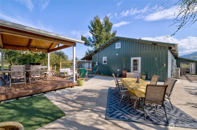 31 Blue Skies Lane, Cathlamet, WA 98612