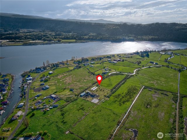 31 Blue Skies Lane, Cathlamet, WA 98612