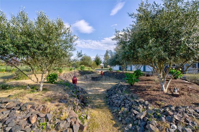 31 Blue Skies Lane, Cathlamet, WA 98612