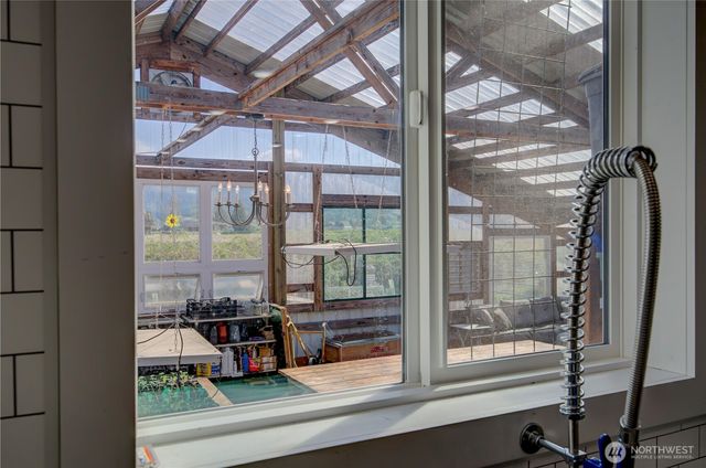 31 Blue Skies Lane, Cathlamet, WA 98612