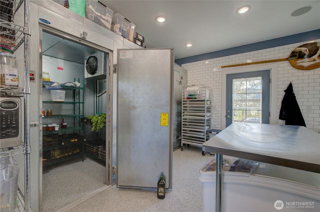 31 Blue Skies Lane, Cathlamet, WA 98612