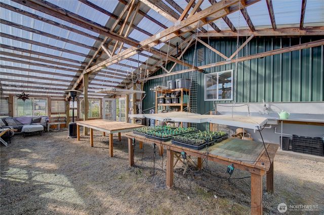31 Blue Skies Lane, Cathlamet, WA 98612
