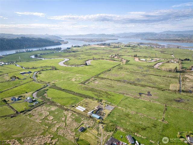 31 Blue Skies Lane, Cathlamet, WA 98612