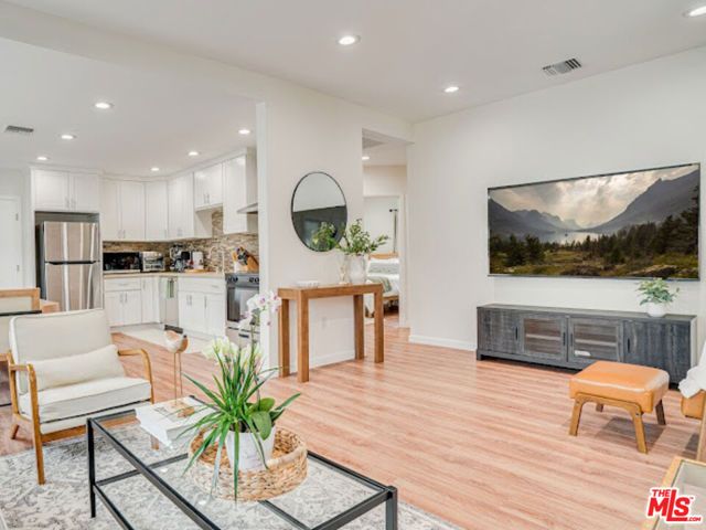 1836 Lake Street, Glendale, CA 91201