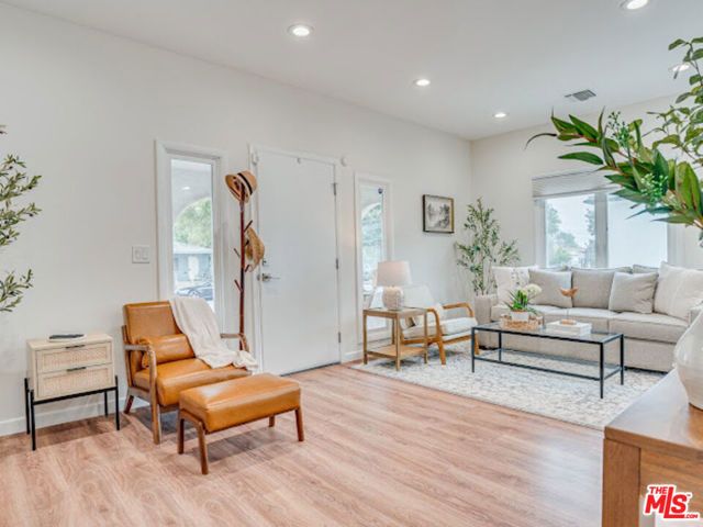 1836 Lake Street, Glendale, CA 91201