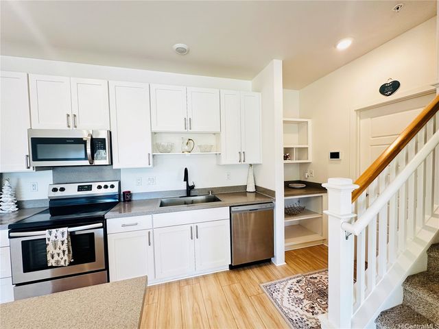 91-3633 Kauluakoko Street 303, Ewa Beach, HI 96706