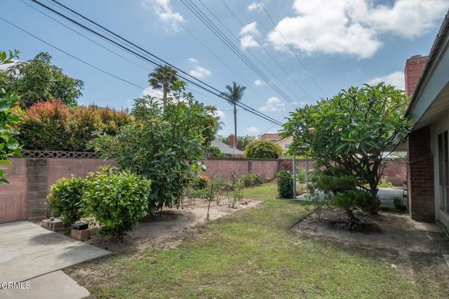 1034 Red Oak Place, Camarillo, CA 93010