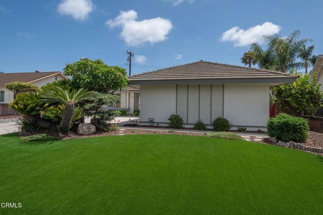 1034 Red Oak Place, Camarillo, CA 93010