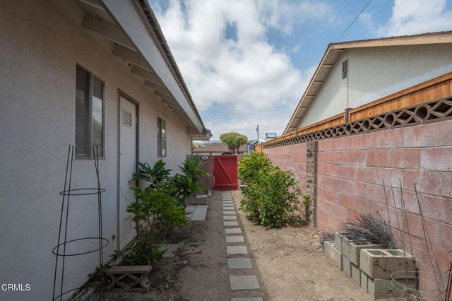 1034 Red Oak Place, Camarillo, CA 93010